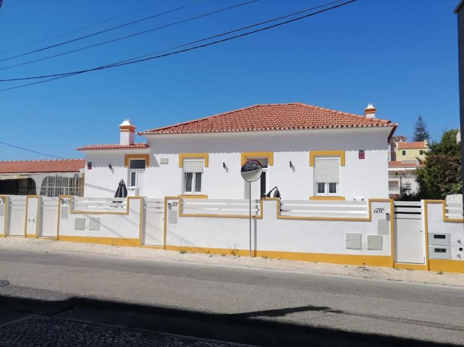 Casa Da Praia Da Poca - Apartamento Iris إستوريل المظهر الخارجي الصورة